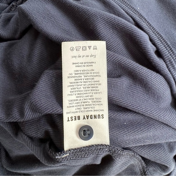 Aritzia Sunday Best navy blue little button up crop top 🐚 - Picture 5 of 6